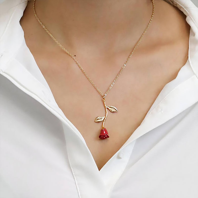 Skanto | 3D Rose Pendant Necklace