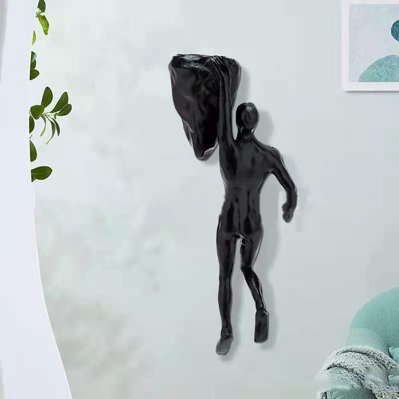 Skanto | Climbing Wall Hanging Statues