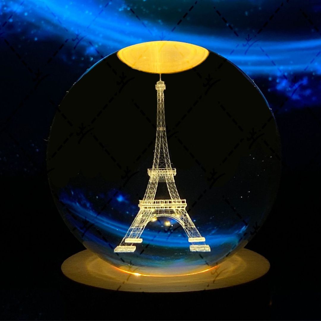 Skanto | Glowing Moon Crystal Ball