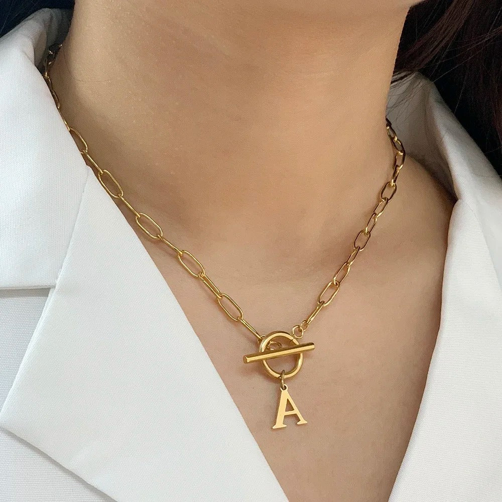 Karnz | Paperclip Initial Letter Circle Lock Necklace