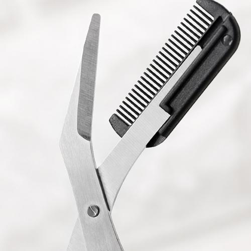 Scissors for trimming eyebrows