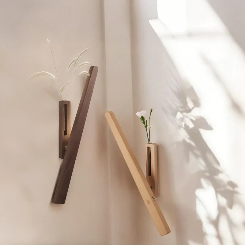 Skanto | EasyStick Vase Wall Lamp