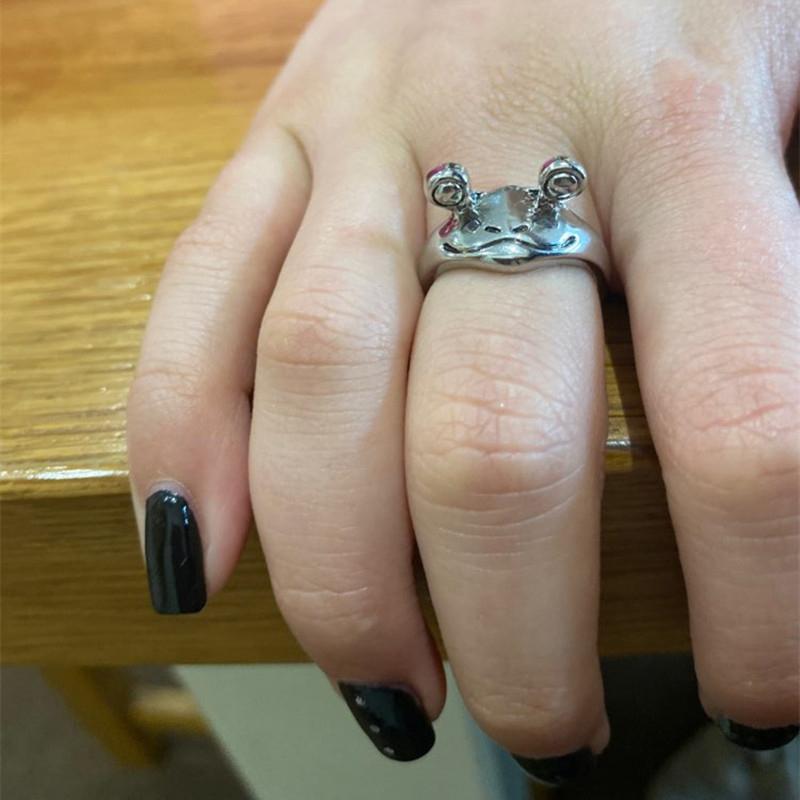BowLift | Vintage Unisex Frog Ring