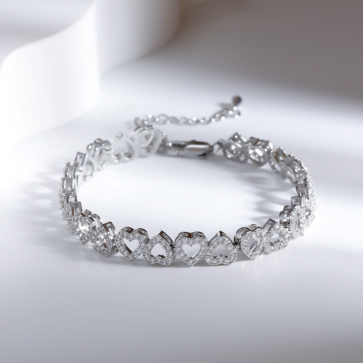 BowLift | Love Hearts Diamond Bracelet