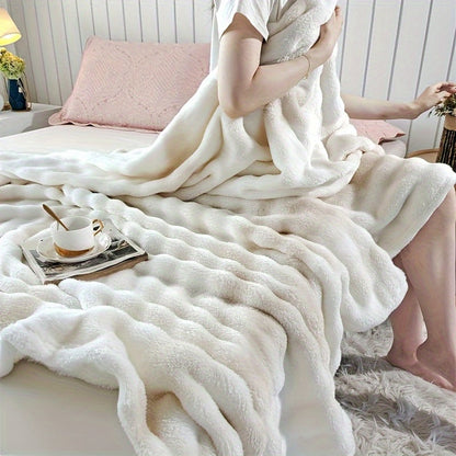 SnuggleFleece – Luxury Soft Blanket for All Seasons Bowlift