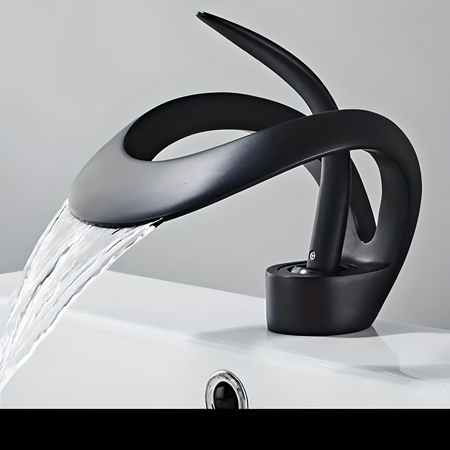Skanto | AquaGleam – Minimalist Bathroom Faucet