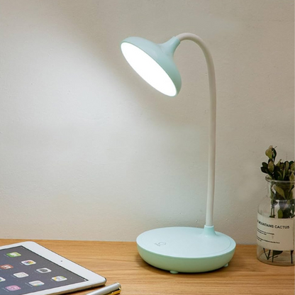 Skanto | Desk Lamp with USB Charging Function