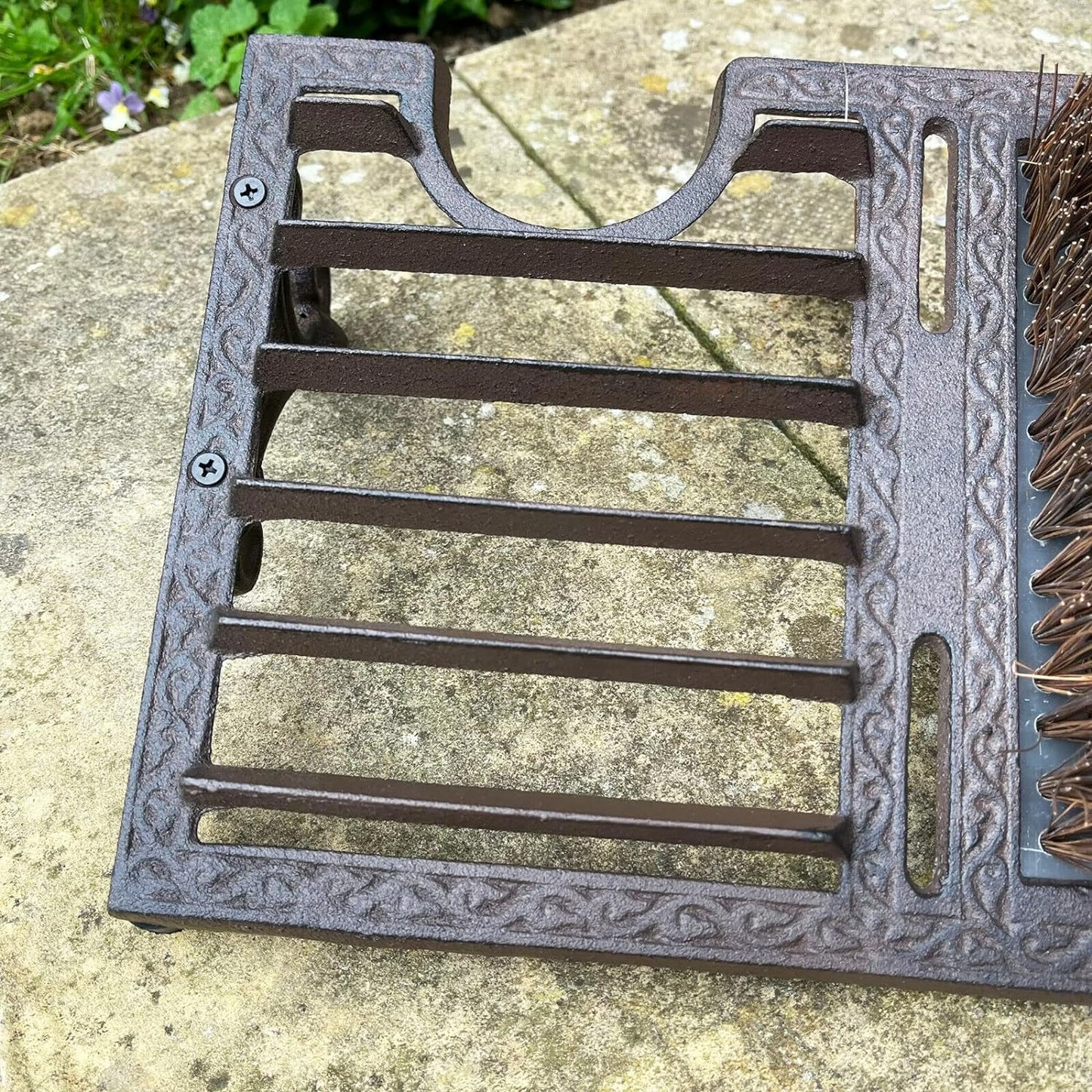 Skanto | Cast Iron Boot Jack, Scraper and Grate