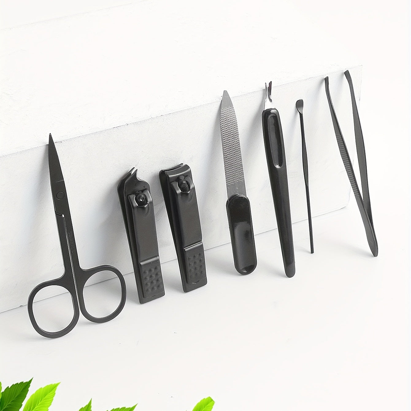 Skanto | 7-Piece Manicure Set with Case