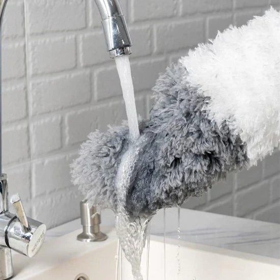 Skanto | Extendable Duster with Extension Pole for Corners and Ceilings