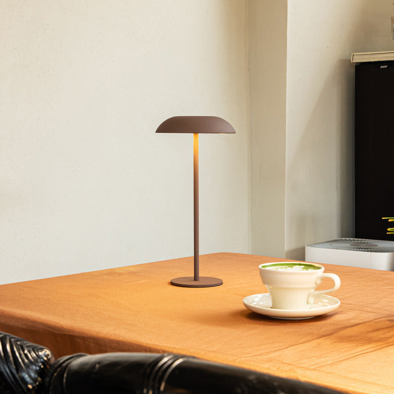 Skanto | Iron Elegance Lamp