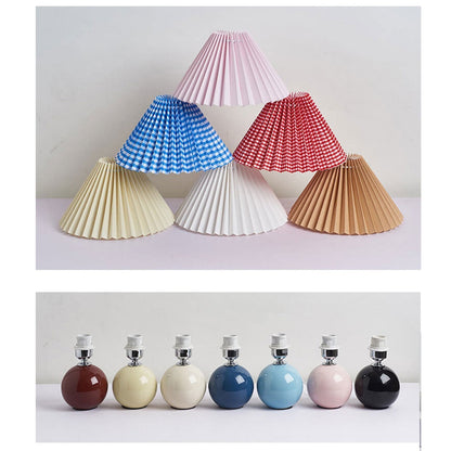 Skanto | Nordic minimalist 1-light table lamp made of ceramic with folds