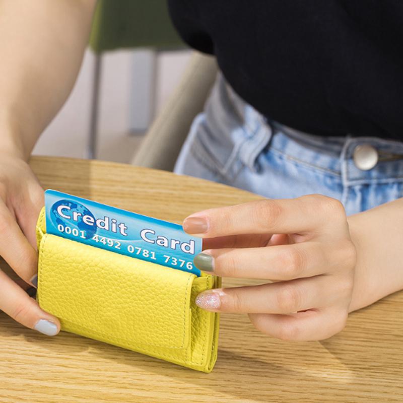 BowLift | RFID wallet made of soft leather