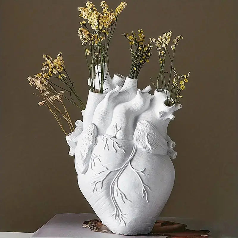 Skanto | HeartGlow - Ceramic Heart Vase