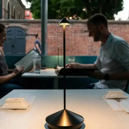 Skanto | BeamLuxe - Elegant Wireless Table Lamp