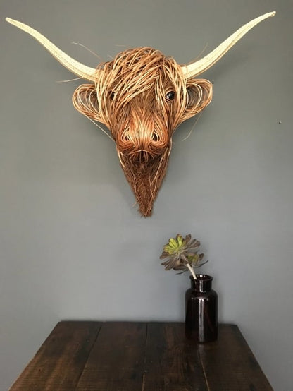 BowLift | Hand-Woven Wall Art Sculpture | Highland Cattle Design | Rustic Handmade Home Decor | 11.8 × 8.6 in