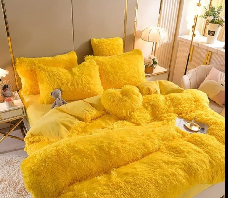 Luxury Plush Duvet Cover with Zipper Closure and Corner Straps Kalsten