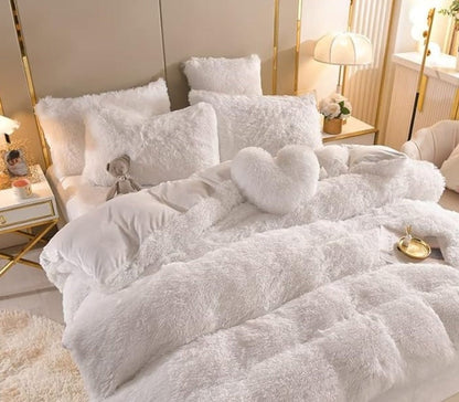 Skanto | Luxury Plush Duvet Cover with Zipper and Corner Ties