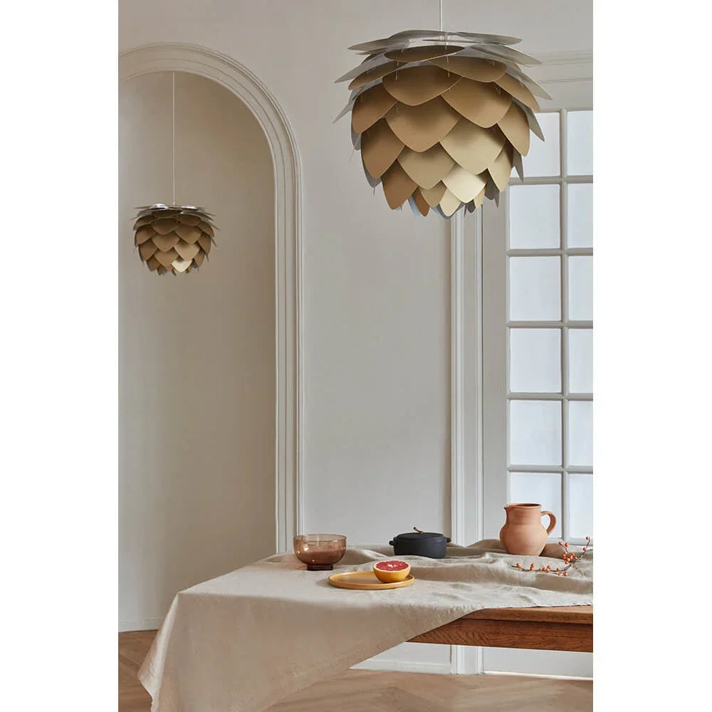 Skanto | Handmade Pinecone Wood Pendant Lamp