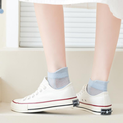BowLift | Ultra-thin, non-slip socks with invisible effect