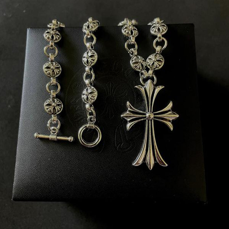 Skanto | Gothic Cross Pendant Necklace