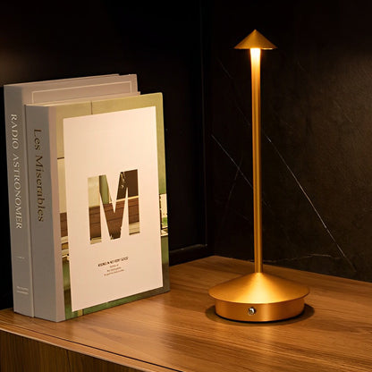 Skanto | Pina Pro - Stylish Dimmable USB Table Lamp