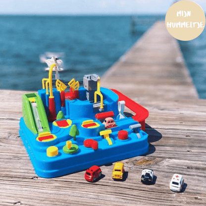 Skanto | Interactive City Toy with Cars & Helicopter for Children 3+