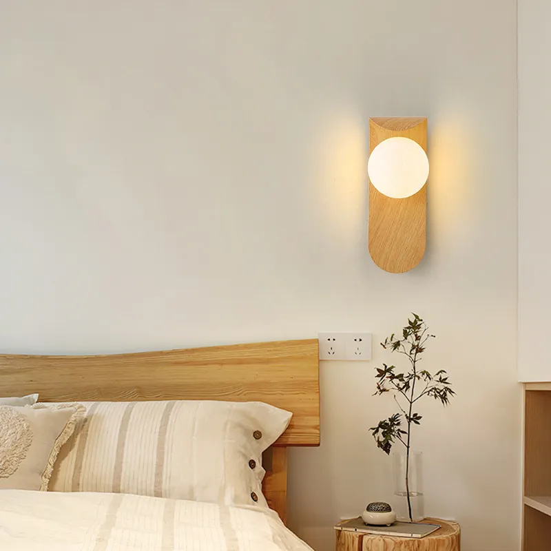 Skanto | LuxeWood – Stylish Walnut Wall Lamp for Unique Atmospheres