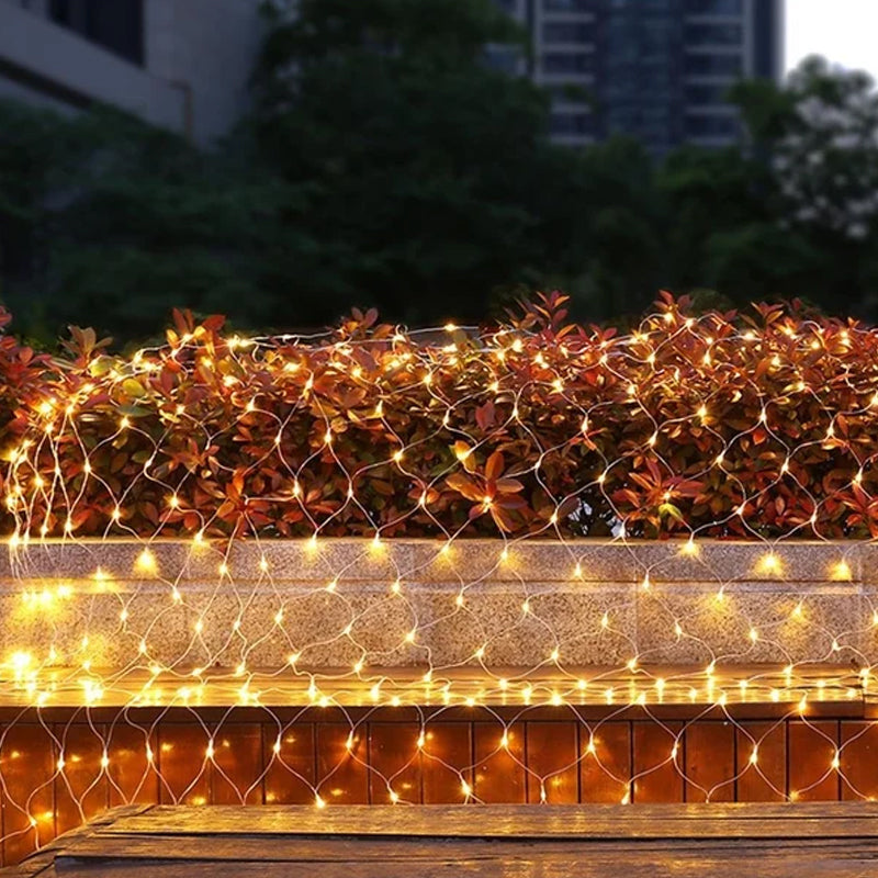 Solar fishing net illuminator