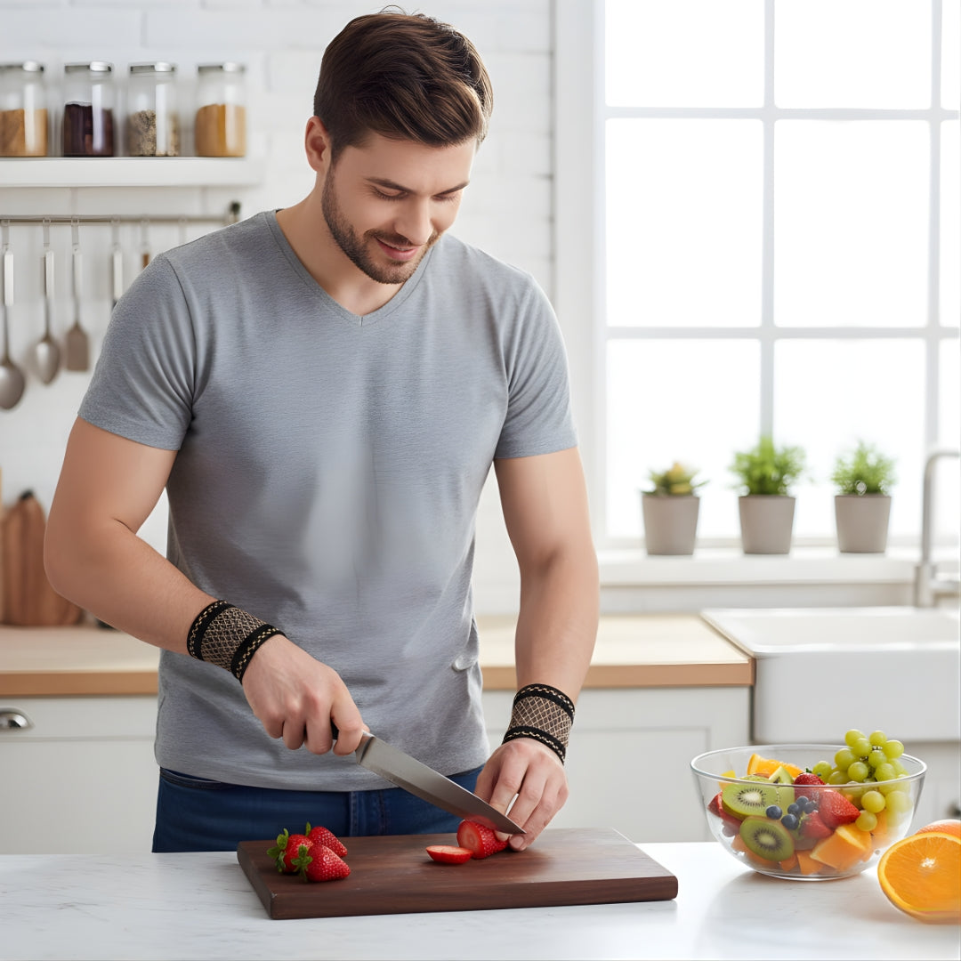 Copper‑Infused Compression for Wrist Pain Relief – Breathable Low‑Profile Sleeve for Everyday & Sports Bowlift