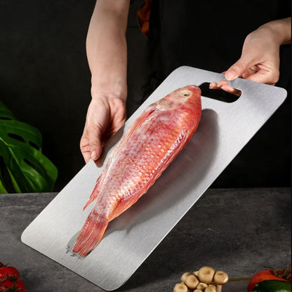 BowLift | TitanPro – High-quality cutting board made of German stainless steel