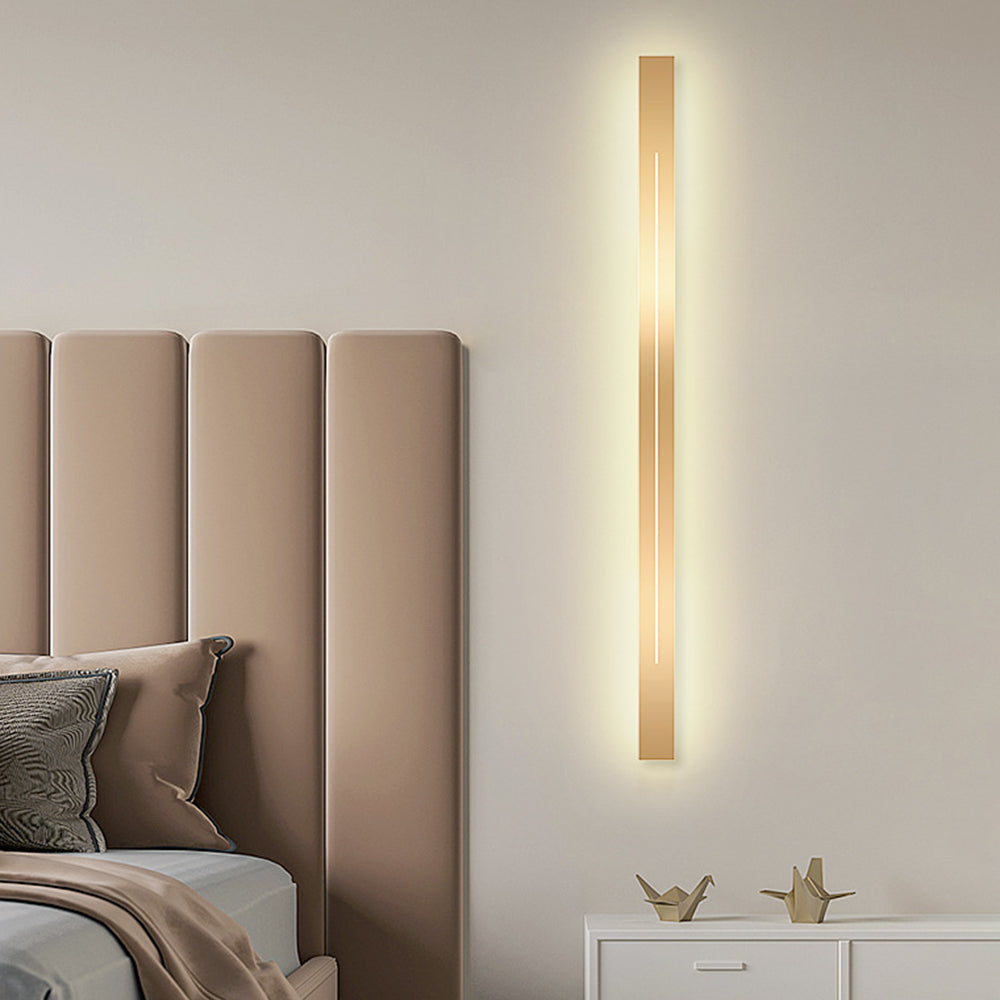 Modern LED Wall Light - LumièreGold | Karnz