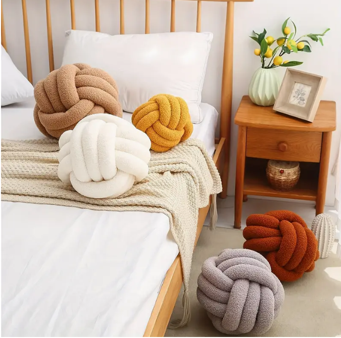 Skanto | SnugNest Dream Pillow Happiness