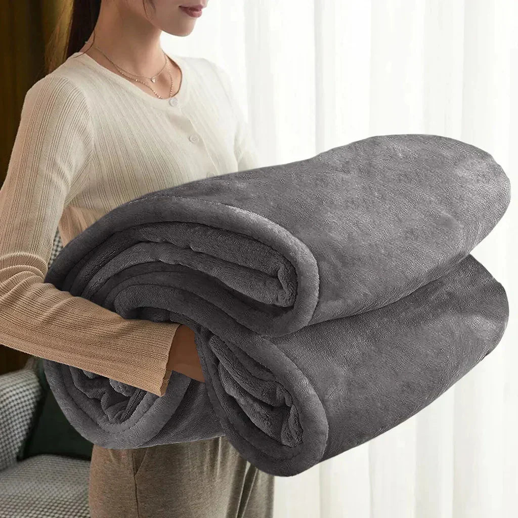 Skanto | Maxime | Cozy Fleece Blanket for All Seasons - Extra Soft and Warm