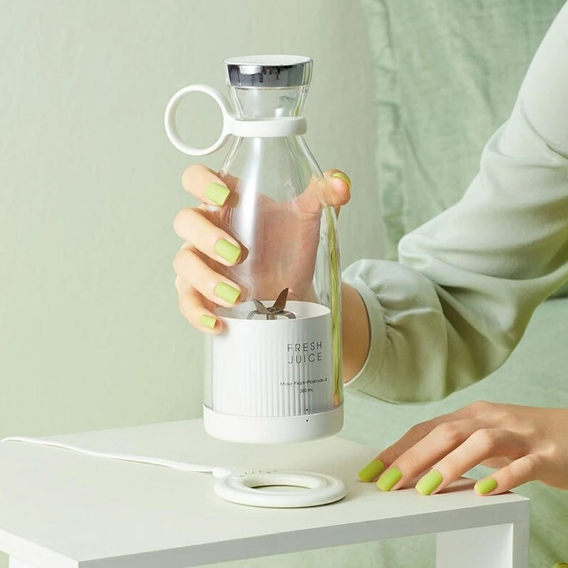 Skanto | Mini Portable Wireless Rechargeable Juicer