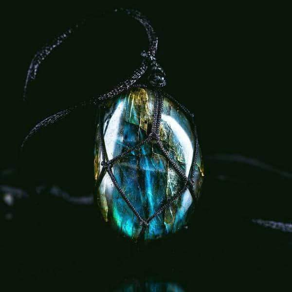 BowLift | Dragonheart Labradorite Necklace – Mystical and Energizing Jewelry for Personal Power