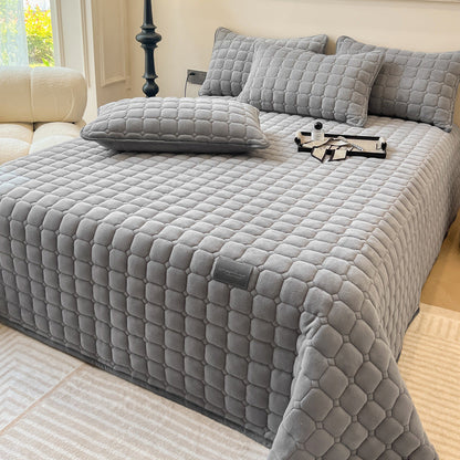 Skanto | Modern Soft Throw Blanket with Square Texture – Stylish Fluffy Bed and Sofa Cover