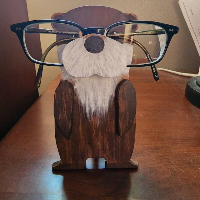 BowLift | Wooden glasses stand with animals