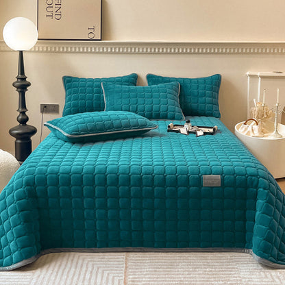 Skanto | Modern Soft Throw Blanket with Square Texture – Stylish Fluffy Bed and Sofa Cover