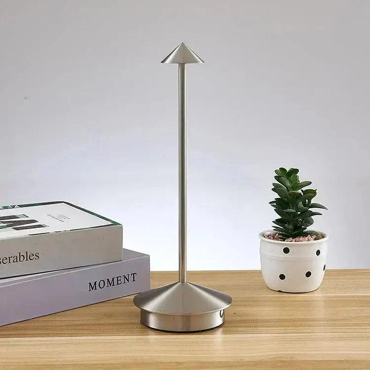 Skanto | BeamLuxe - Elegant Wireless Table Lamp