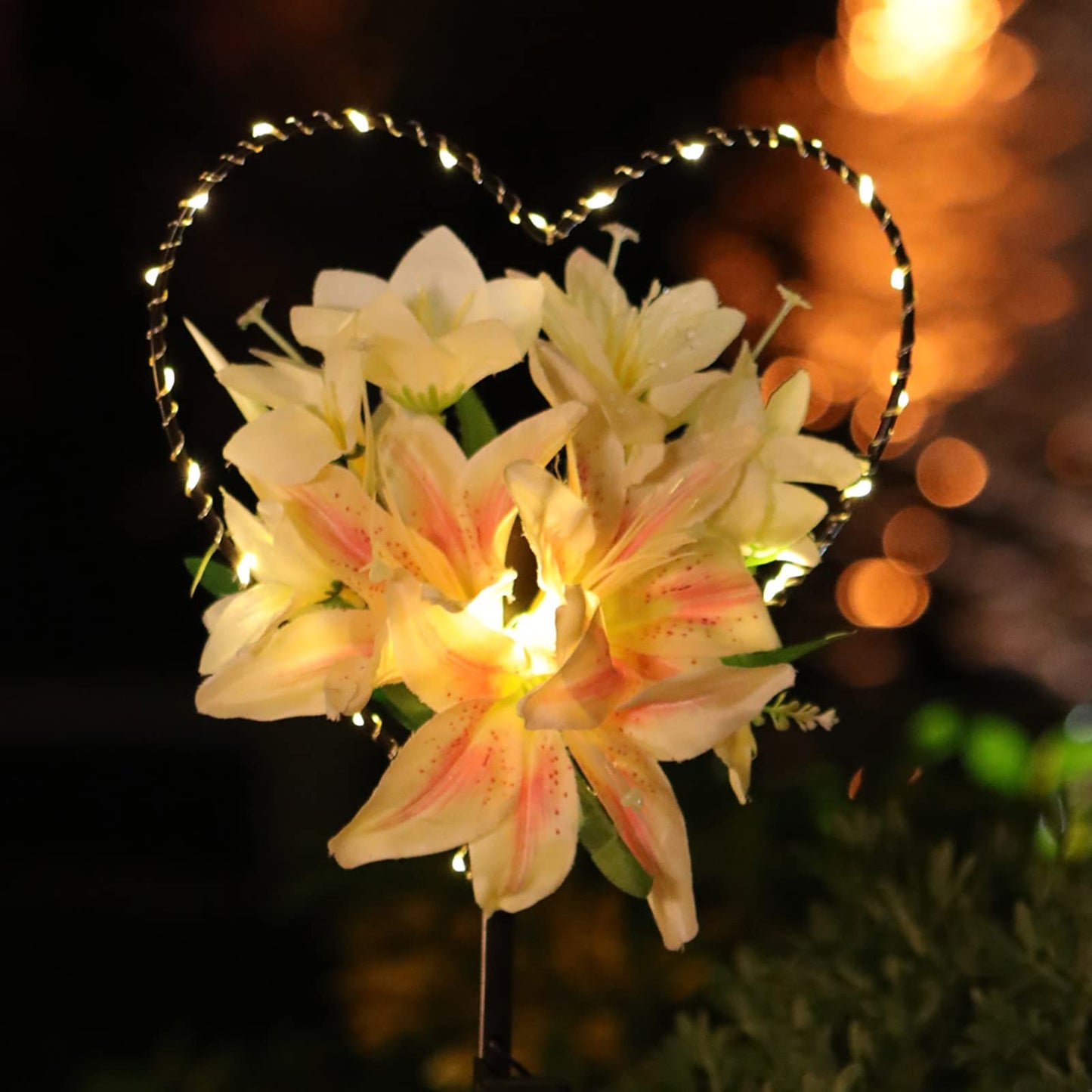 Skanto | Starryfill Heart-Shaped Solar Garden Light With White Lily Flowers - 25 Led Warm White