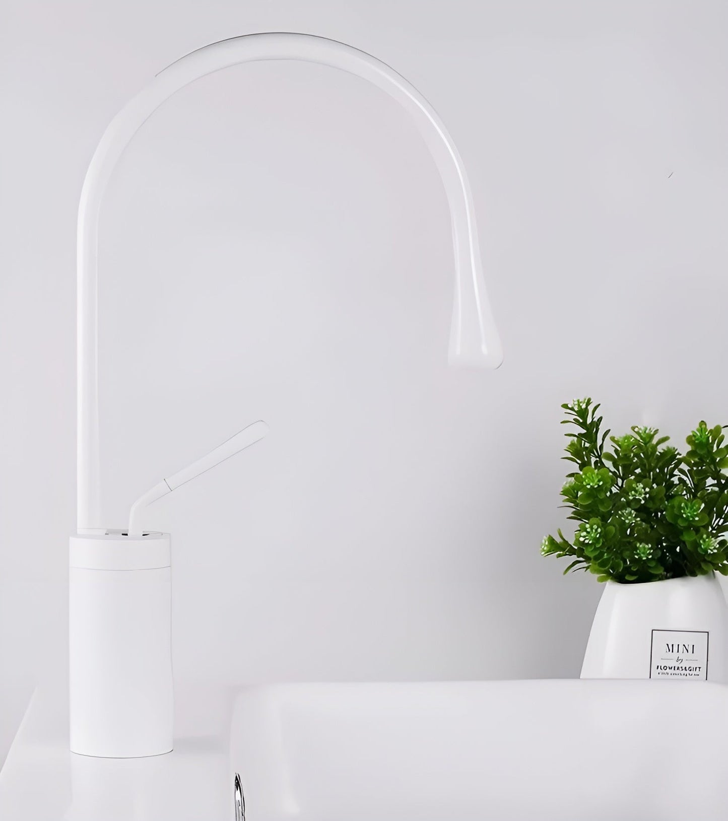 BowLift | FlexFlow – Seamless 360° Faucet Control for a Drip-Free Experience