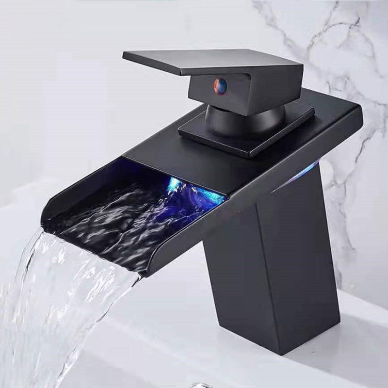 Widely Used Single-handle 1-hole Bathroom Lavatory Faucet with LED Lighting