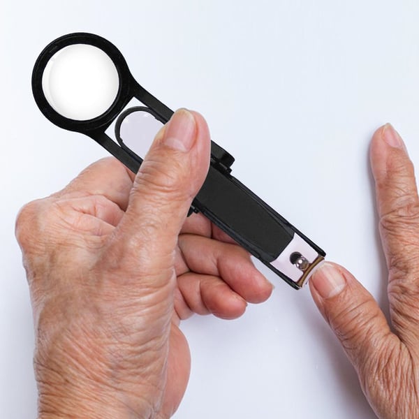 Skanto | Nail Clipper with Magnifying Glass