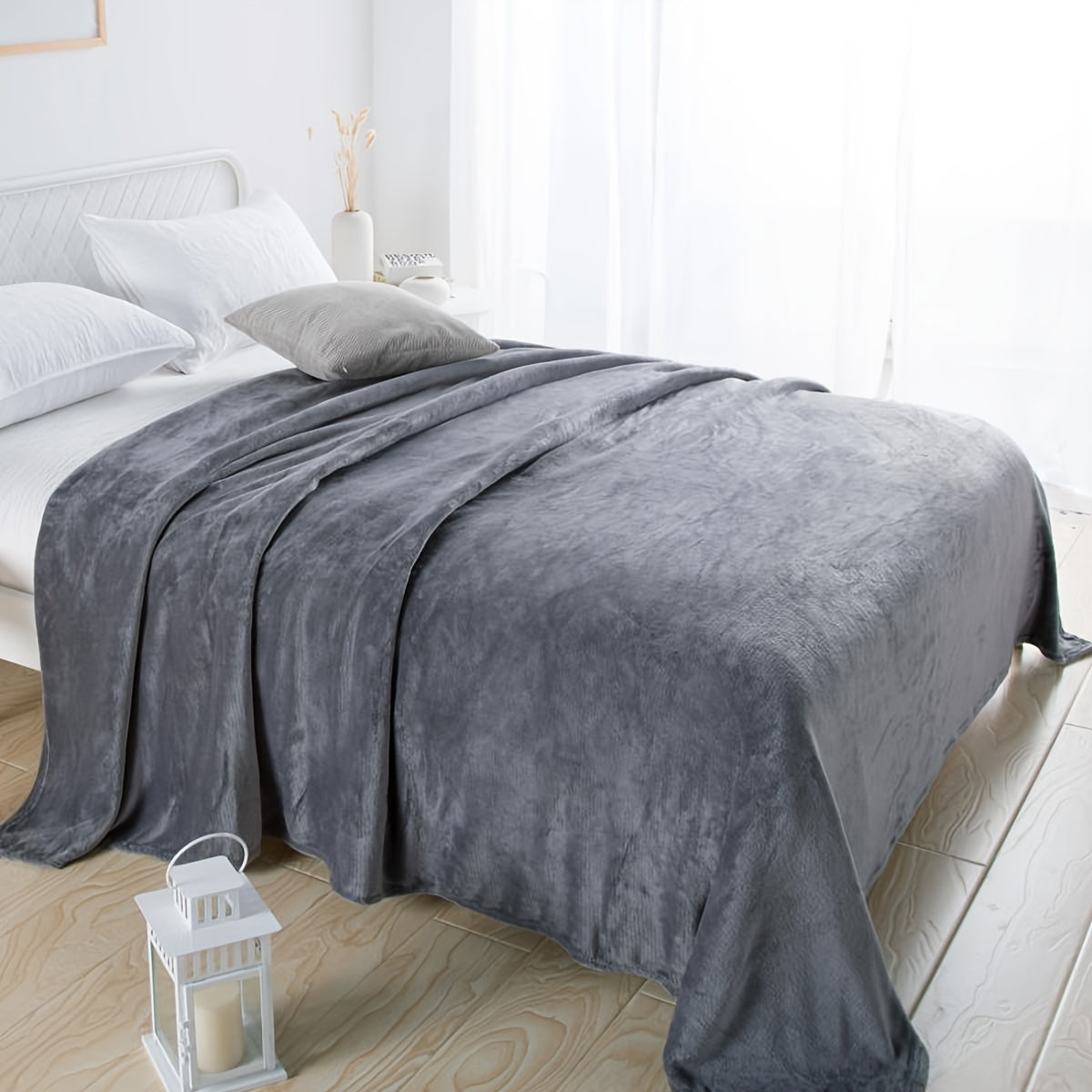 Luxurious flannel blanket for cozy home & travel