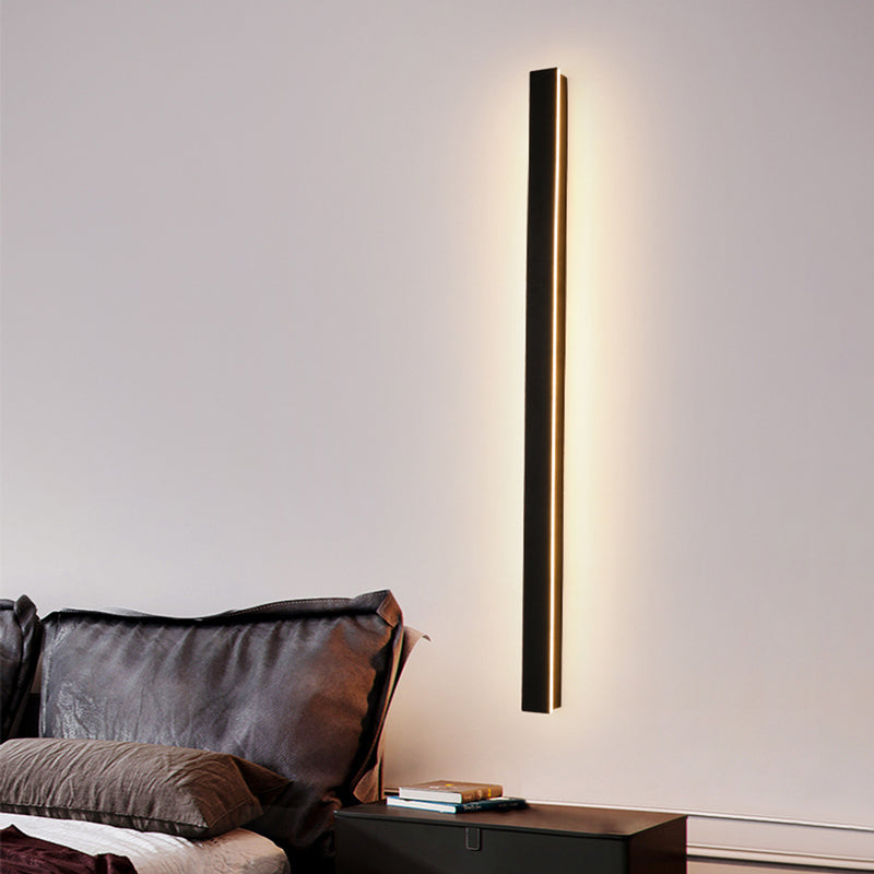 GarduruBold LED Wall Lamp - Fine Metal Design for Modern Rooms