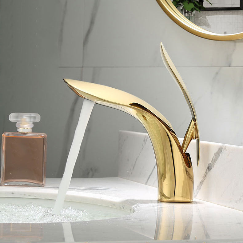 BowLift | Brass 1-Hole Basin Faucet Lever Handle Sink Faucet Round Modern Faucet for Bathroom