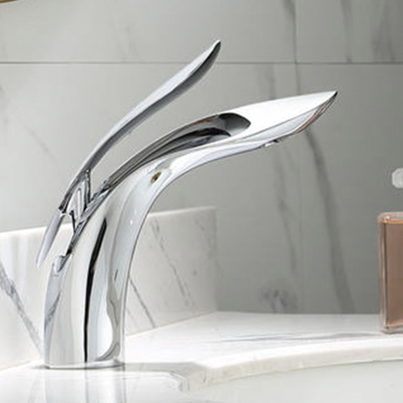 BowLift | Brass 1-Hole Basin Faucet Lever Handle Sink Faucet Round Modern Faucet for Bathroom