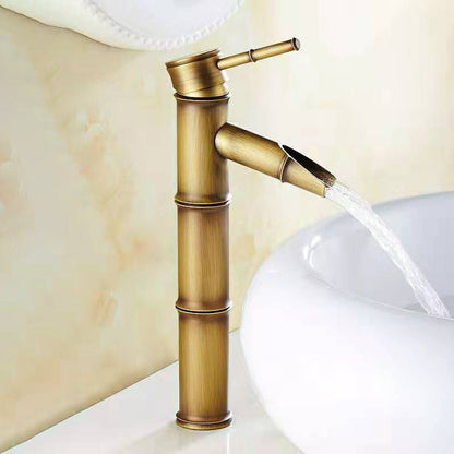 Skanto | Round Single Handle Faucet Country Style Sink Mixer