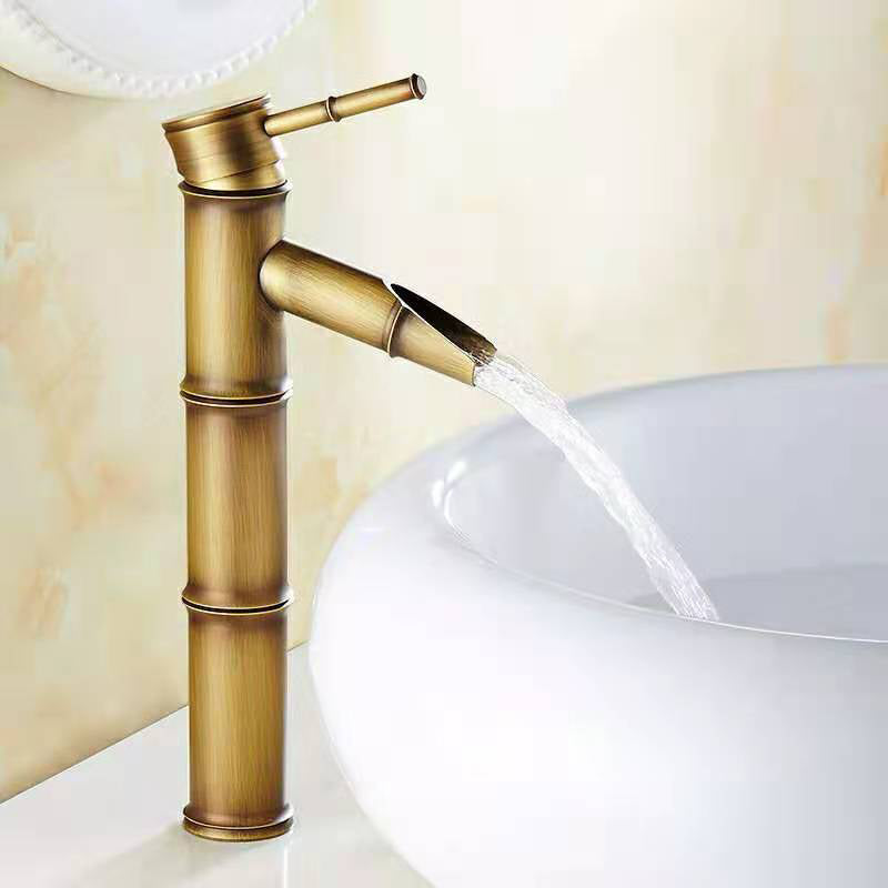 Skanto | Round Single Handle Faucet Country Style Sink Mixer